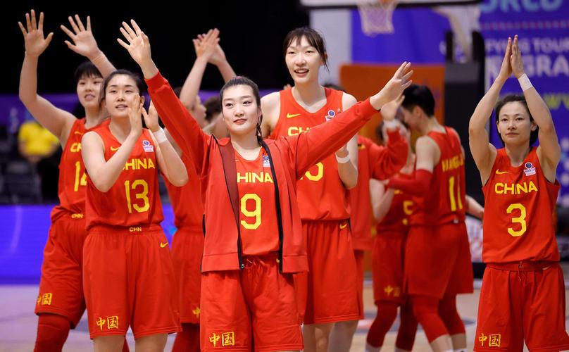 中国女篮对法国直播的相关图片